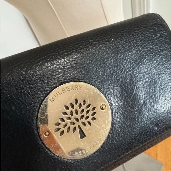 Mulberry Daria French Wallet with Gold Accent - Picture 3 of 3